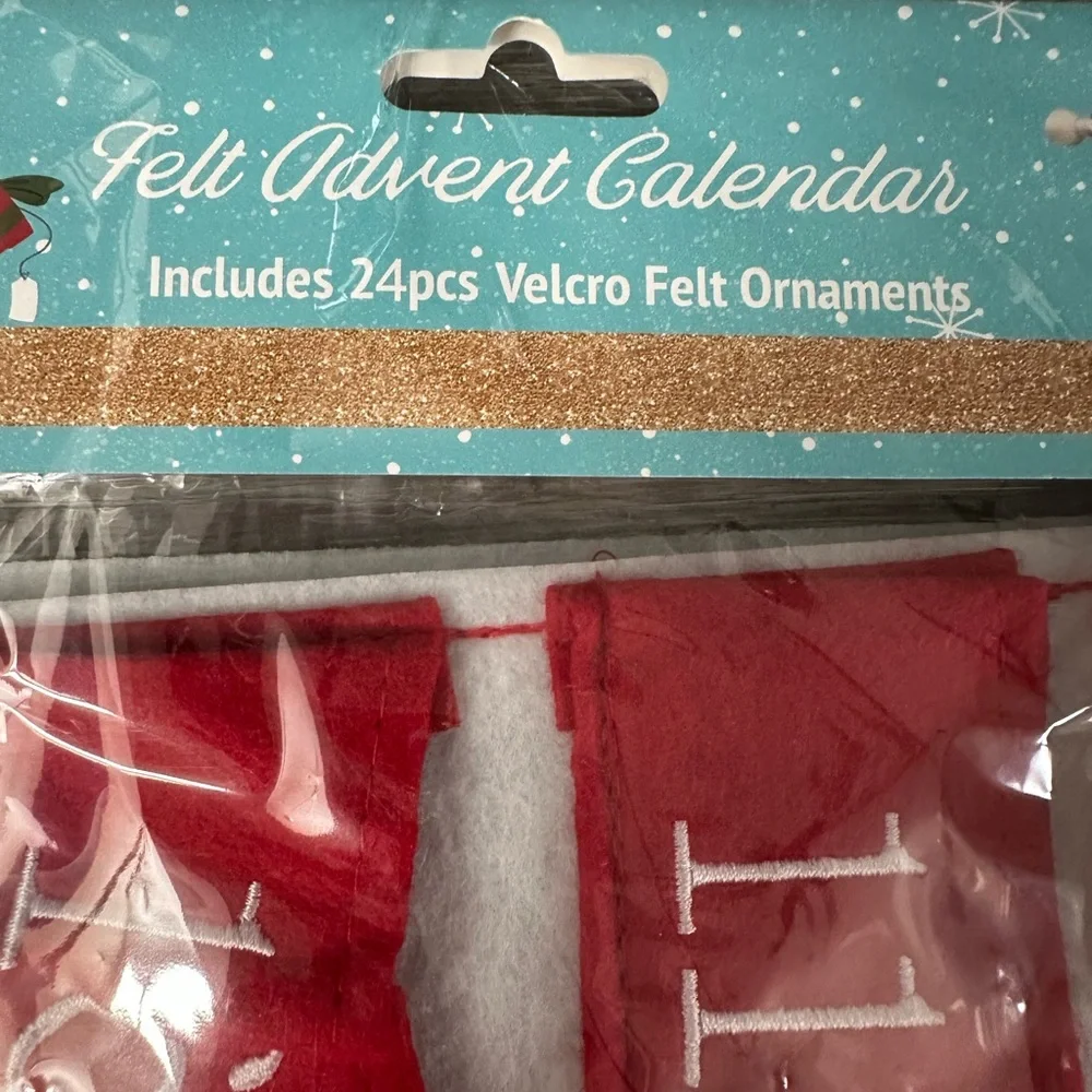 Disney Mickey Mouse & Friends Christmas Pocket Advent Calendar. New / Sealed.